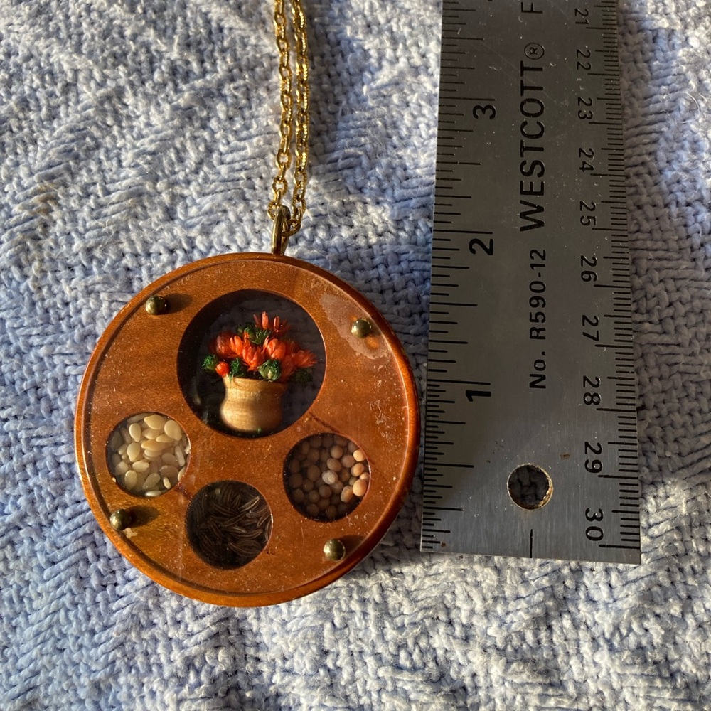 Kitsch Vintage 70’s Wooden Seed Necklace